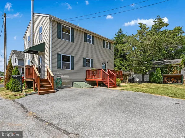 329 Holtz Aly, Manheim, PA 17545