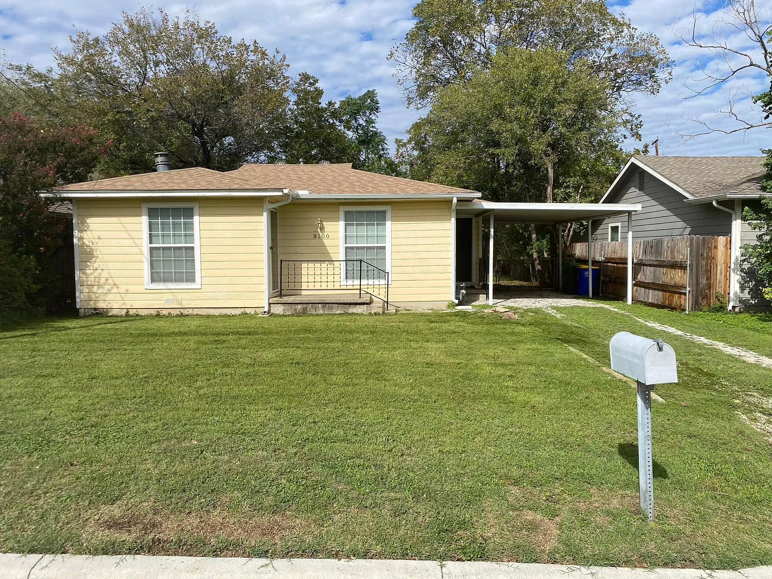 3 bed, 1128 sqft, $2,000 — Photo 1