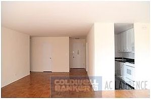 2nd image of 903 8th Ave