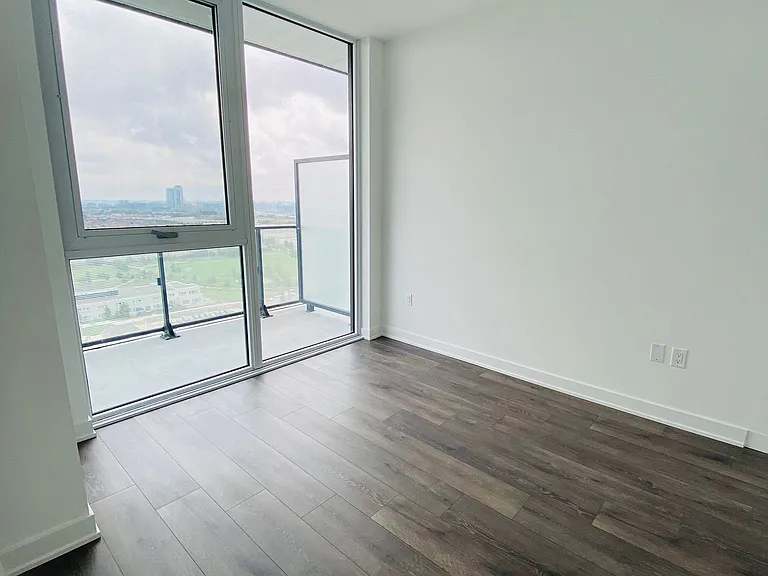 105 Oneida Cres #2107 — Photo 8