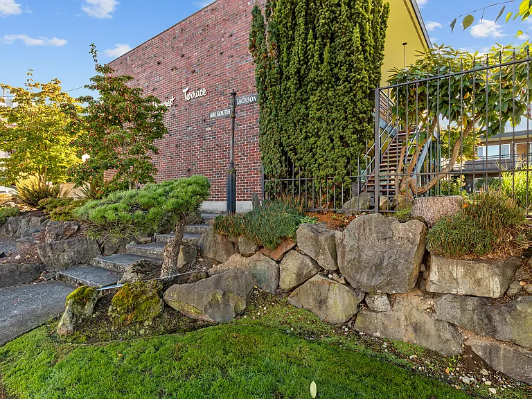 601 S Jackson Ave #10 — Photo 11