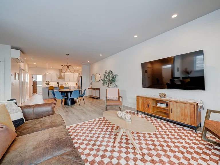 601 E Bryant St #1-D — Photo 37