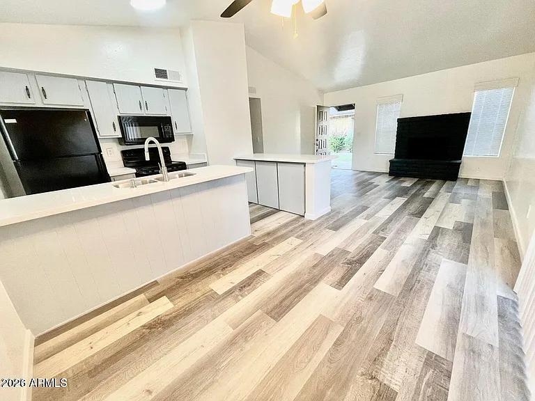 32 W Loma Vista Dr #102 — Photo 4