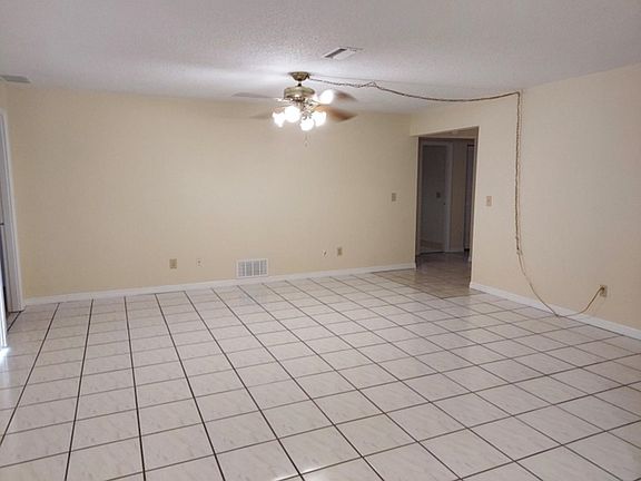 4th image of 20 Blyth Ct