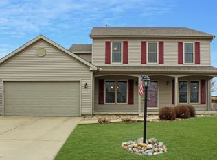 4307 Copper Ridge Rd, Champaign, IL 61822