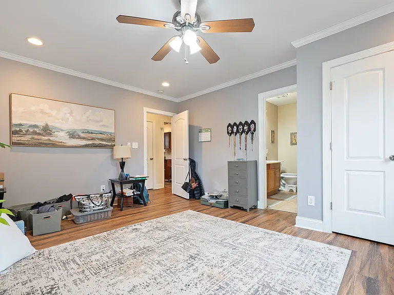 407 E Lenoir St — Photo 8