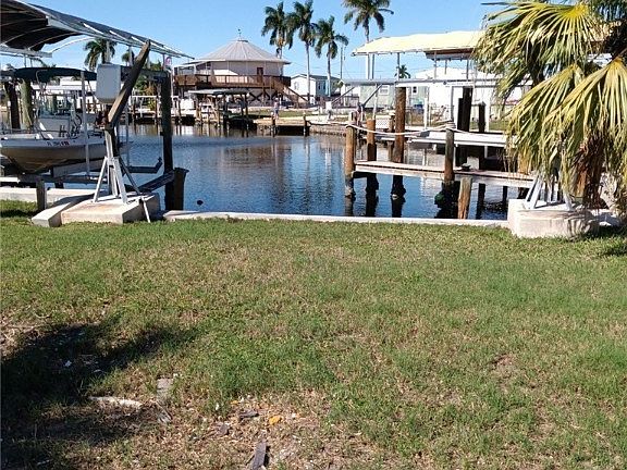 5th image of 2413 York Rd