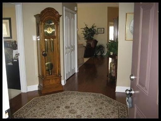 4th image of 258 Glenview Cir