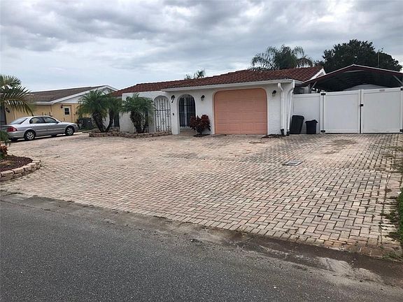 4th image of 2205 Sugarbush Dr