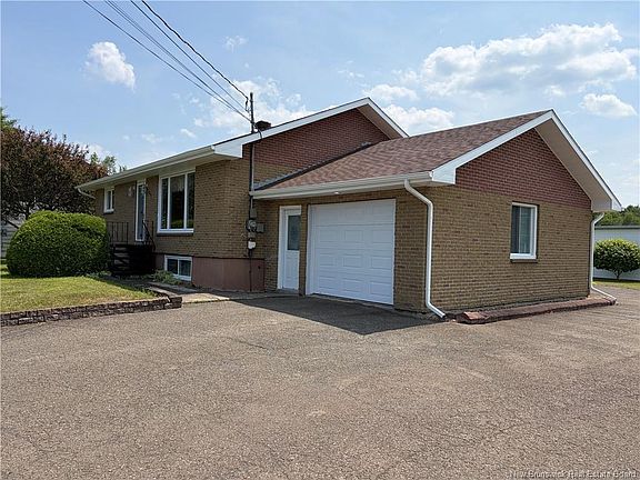 2nd image of 464 Chaleur St
