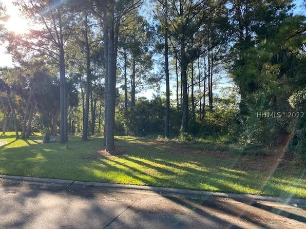 54 Shear Water Dr, Hilton Head Island, SC 29926