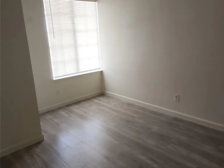3213 Coral Harbor Dr — Photo 25