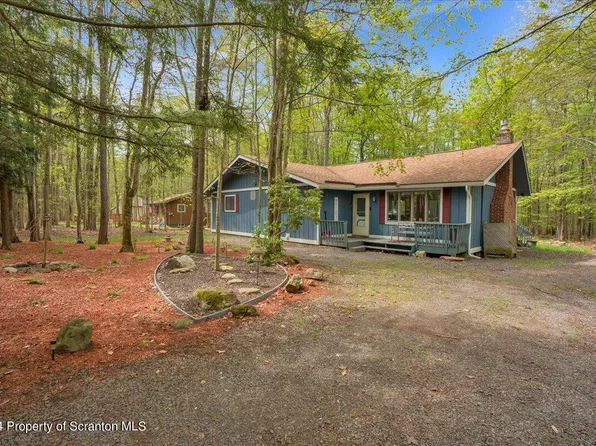 42 S Lehigh River Dr, Gouldsboro, PA 18424