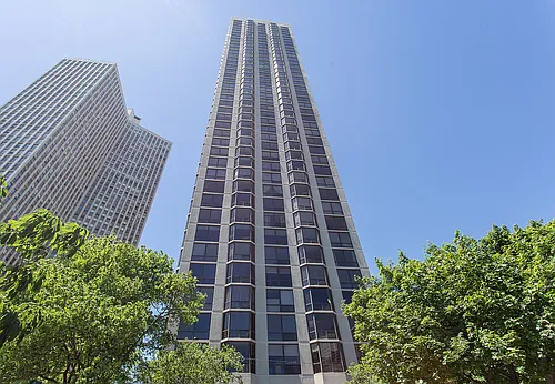 2650 N Lakeview Ave #2801 Photo 1