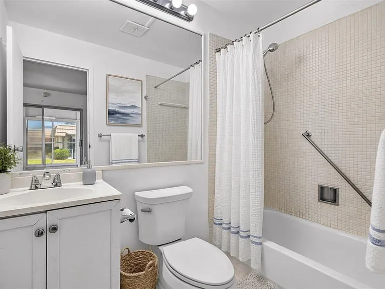 1801 Bedford Ln #27 — Photo 6