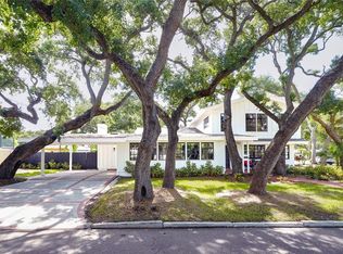 2901 Pelham Rd N, Saint Petersburg, FL 33710