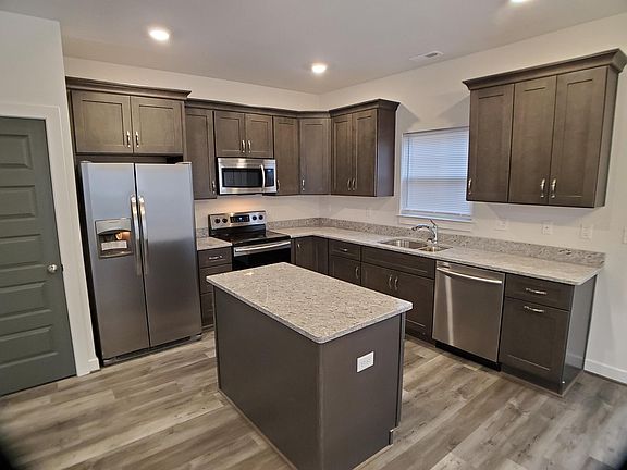 4th image of 4519 Josephine Ln