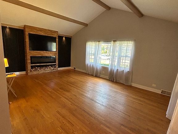 5th image of 1233 Woodside Rd