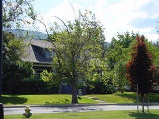 1st image of 514 Siskiyou Blvd
