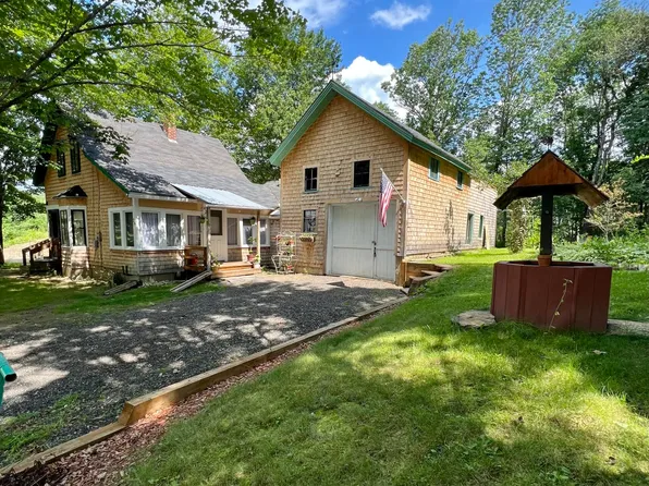 26 E Dixfield Road, Dixfield, ME 04224