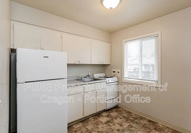 7016 N Amherst St — Photo 10