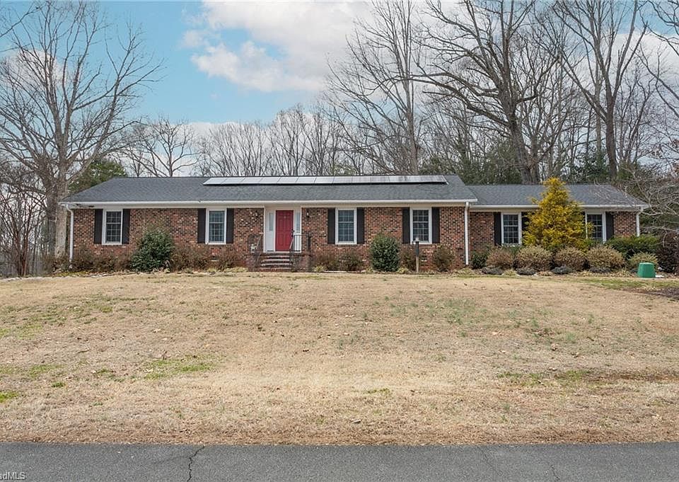 1st image of 825 Whispering Wind Rd