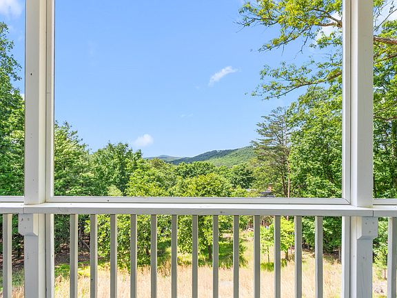2nd image of 1259 Oakmont Dr