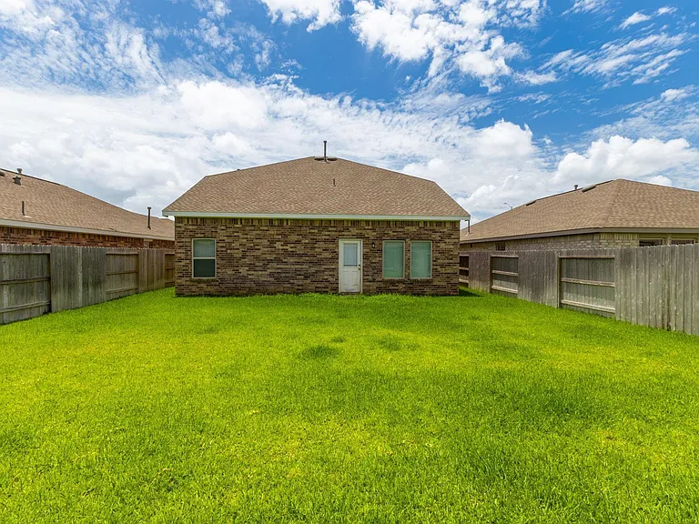1519 Twilight Green Dr — Photo 38