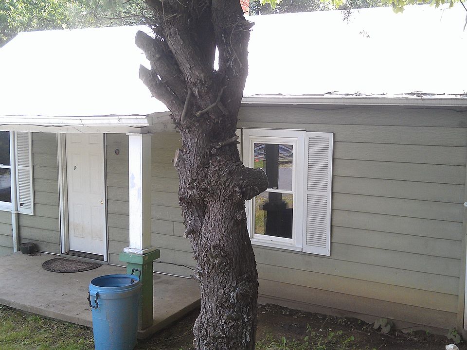 1st image of 228 Henderson St