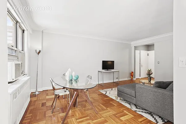 Sold by Corcoran | media 21
