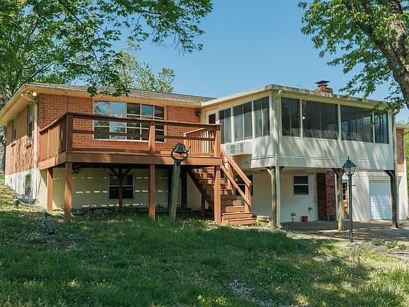 4th image of 204 Fannin Dr