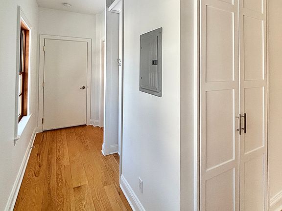 5th image of 2 Hollyhock Rd #Art1