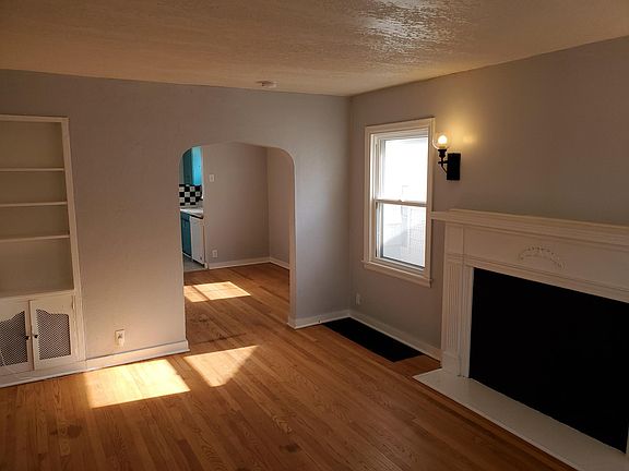 2nd image of 341 N Belmont Blvd
