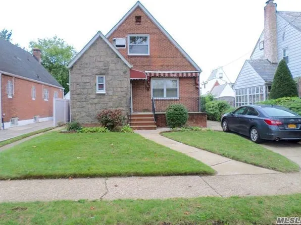 13738 228th St, Springfield Gardens, NY 11413