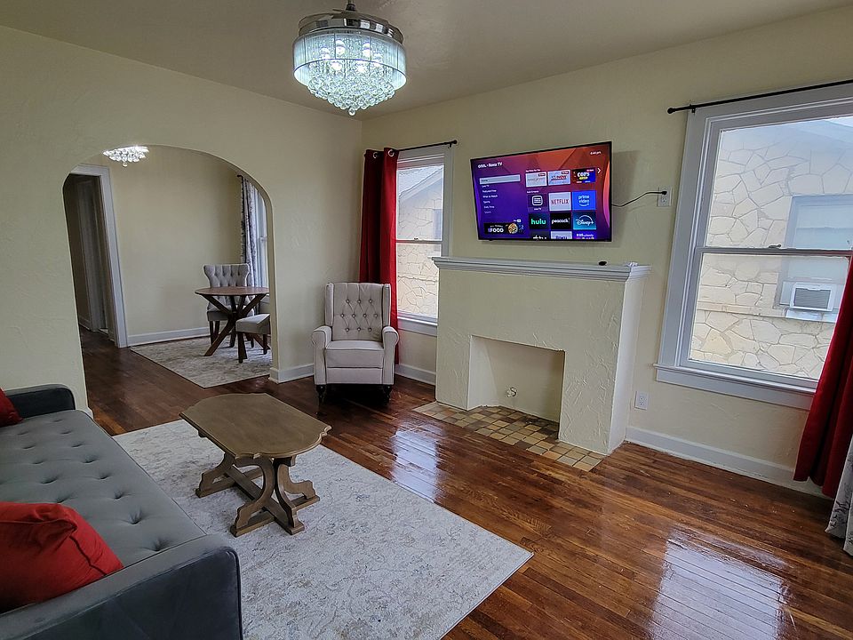 1st image of 1407 W Woodlawn Ave #3