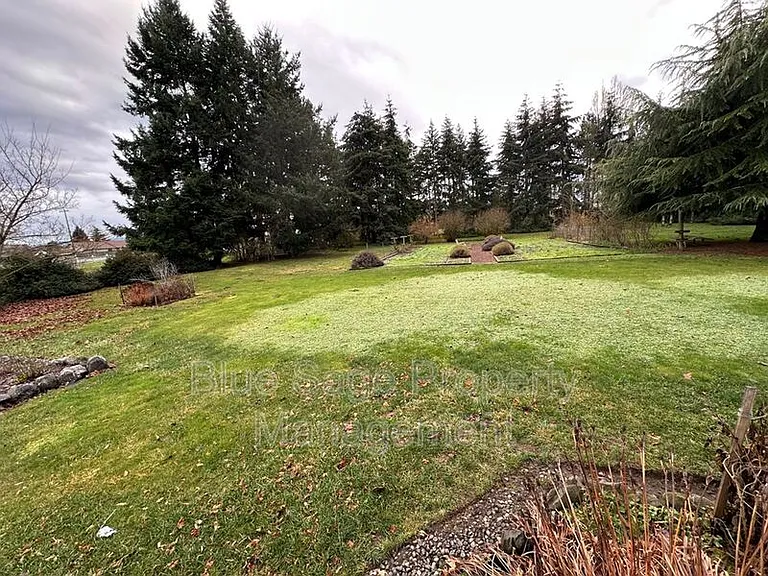 241 Evans Rd — Photo 29
