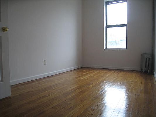 2nd image of 2307 32nd St APT 2A