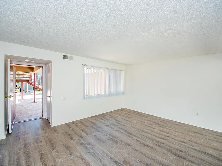 7282 La Mancha Cir — Photo 8