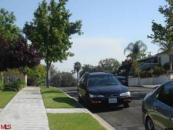 4th image of 1849 Cochran Pl