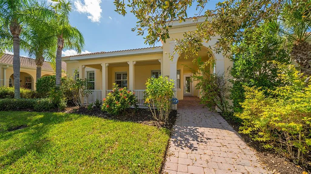 3 bed, 2.0 bath, 1764 sqft, $6,000 — Photo 3