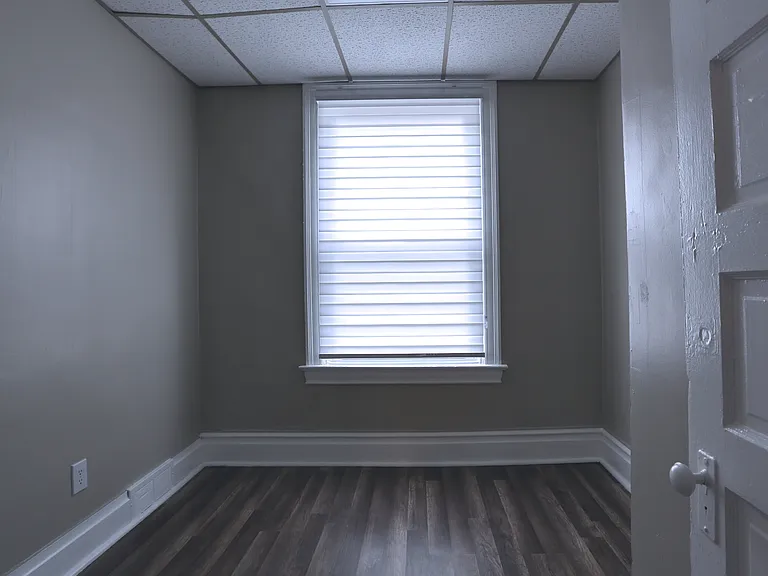 403 Wall Ave #2 — Photo 2