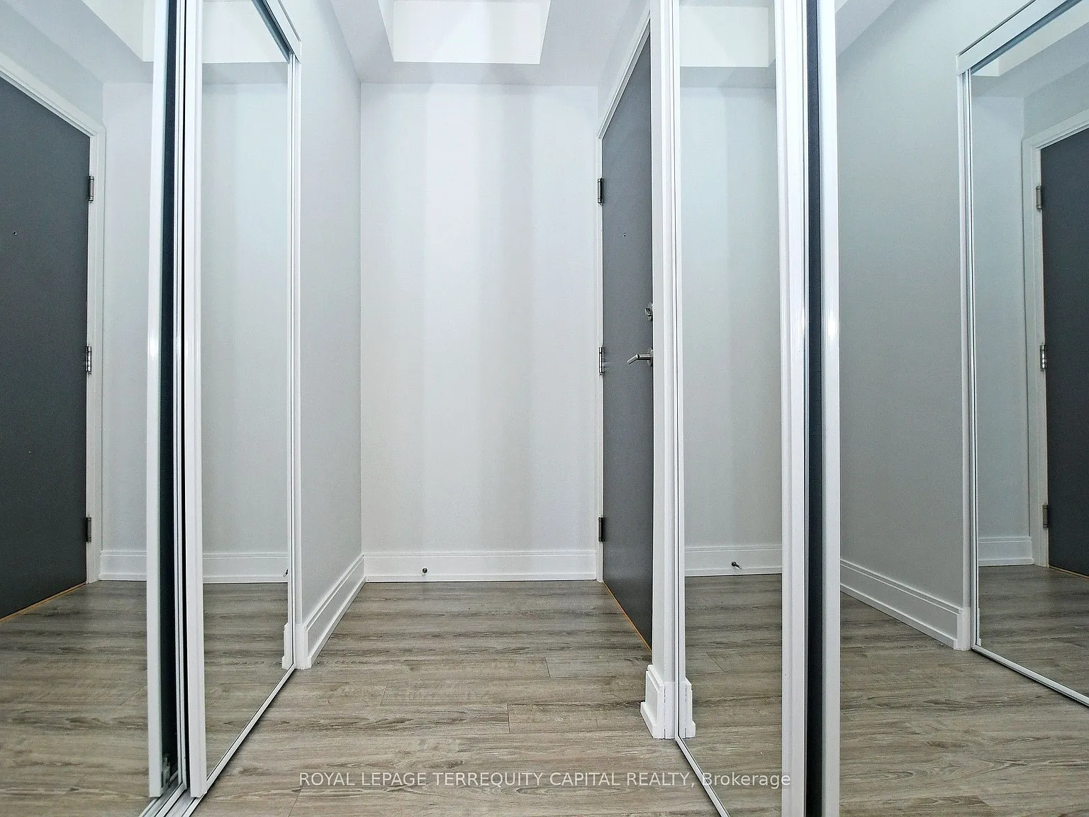 3 bed, $3,075 — Photo 4