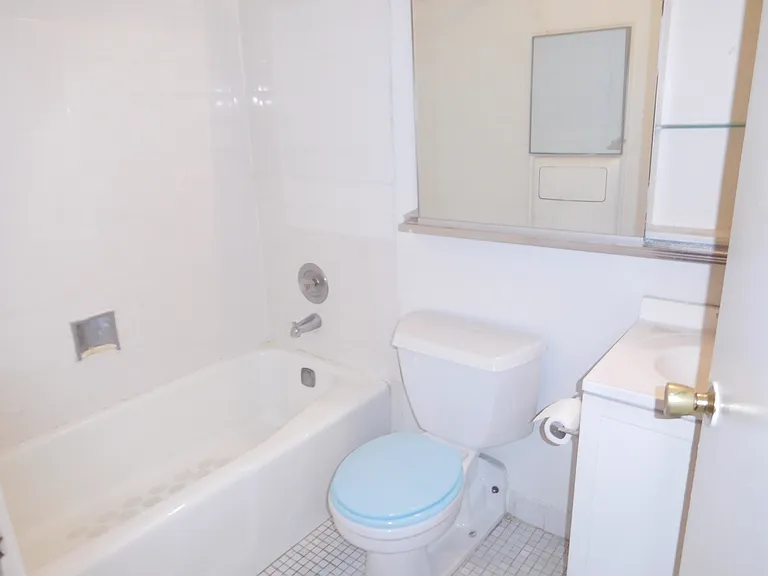 14016 34th Ave #1113A — Photo 9