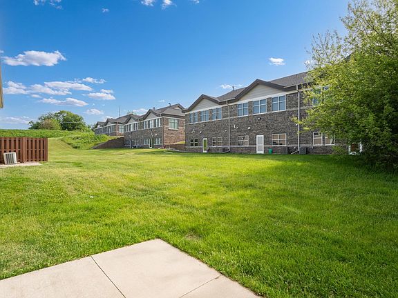2nd image of 3230 Portage Cir NW