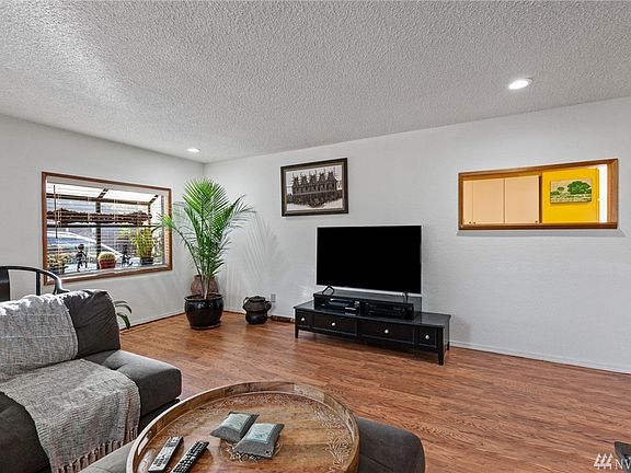 5th image of 14345 Evanston Ave N