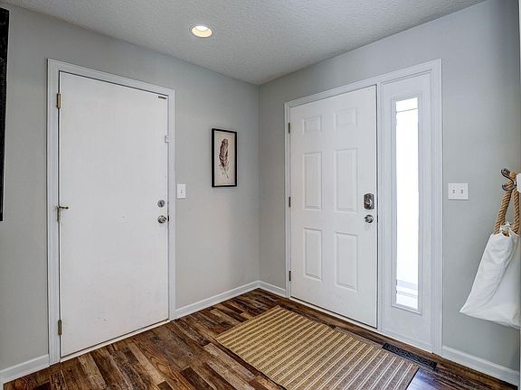 3rd image of 1321 Woods Creek Dr