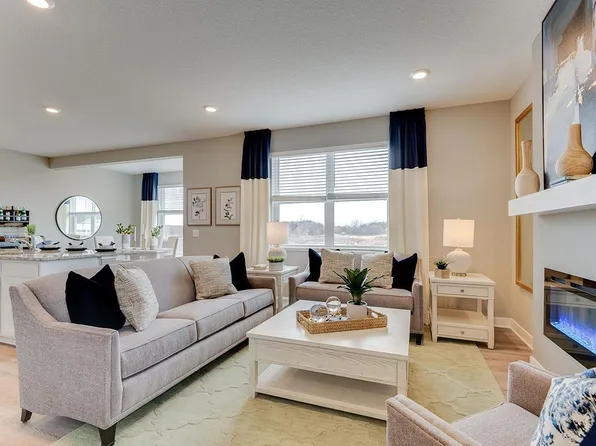 1033 Stone Creek Dr, Jordan, MN 55352