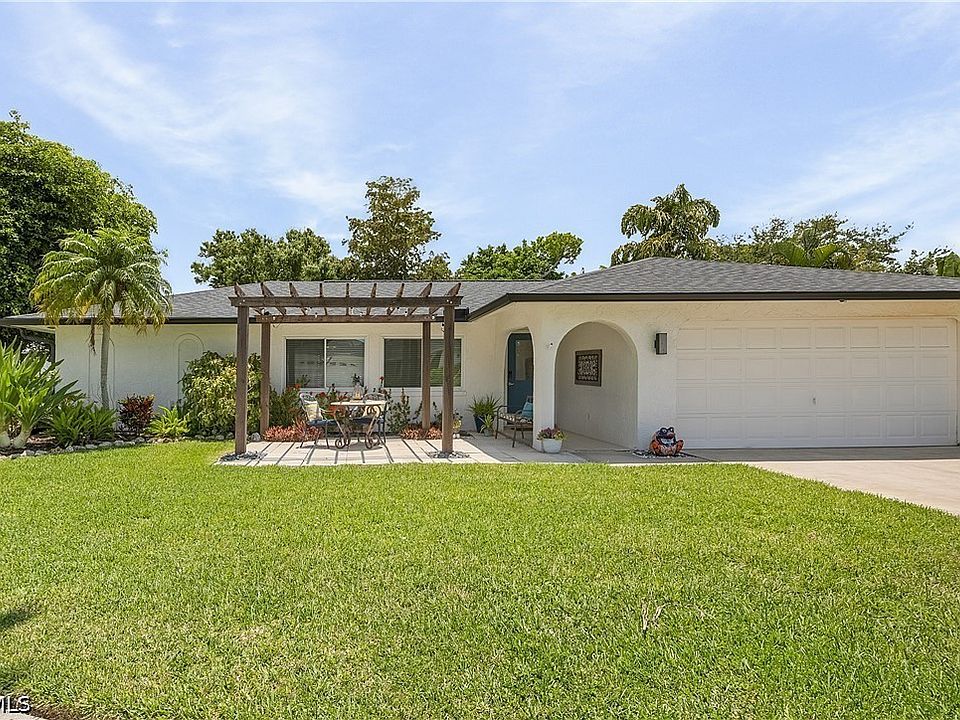 1st image of 6954 Pickadilly Ct