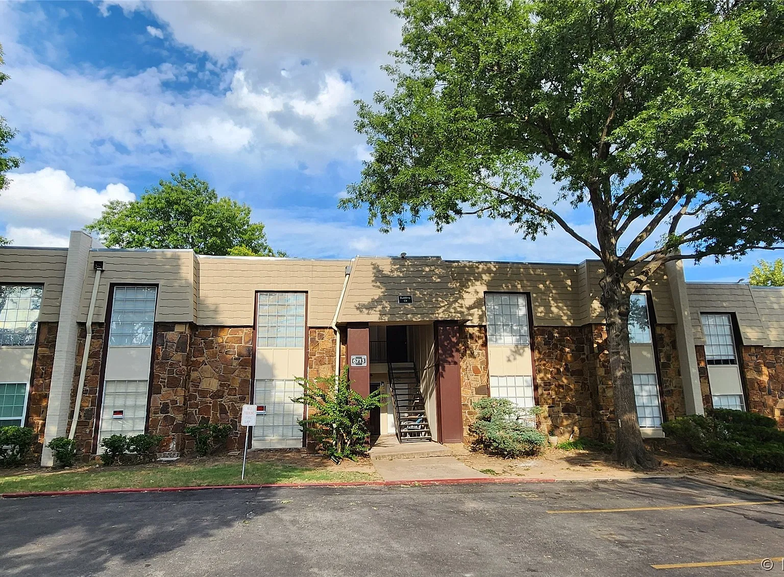 2 bed, 2.0 bath, 1156 sqft, $1,250 — Photo 1