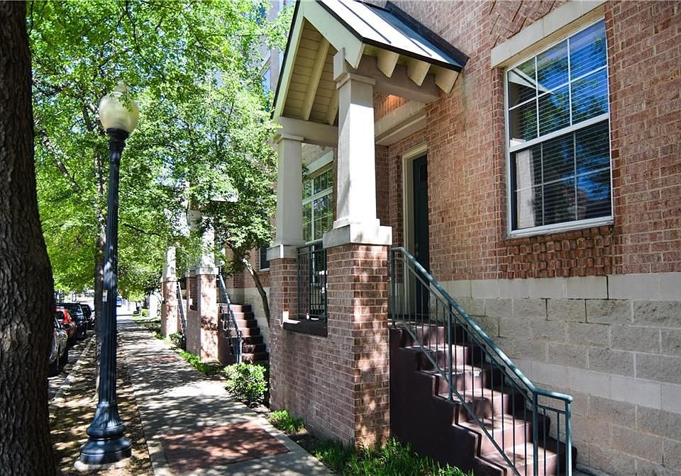 1st image of 2305 Worthington St #129
